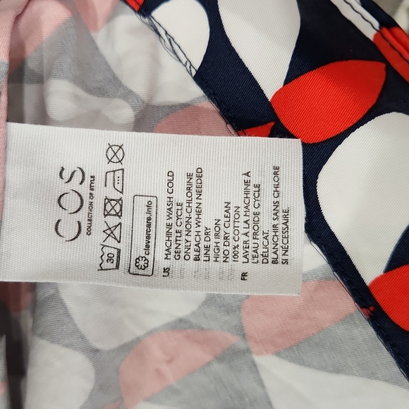 Beautiful red, white, and navy skirt - Picture 5 of 6